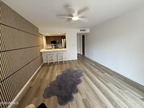 Living - 3033 E Devonshire Ave #1001, Phoenix, AZ 85016 photo 4 of 4