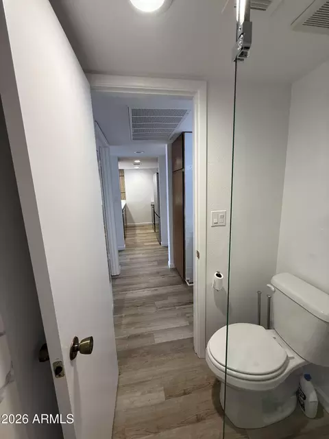 Bath - 3033 E Devonshire Ave #1001, Phoenix, AZ 85016 photo 3 of 6