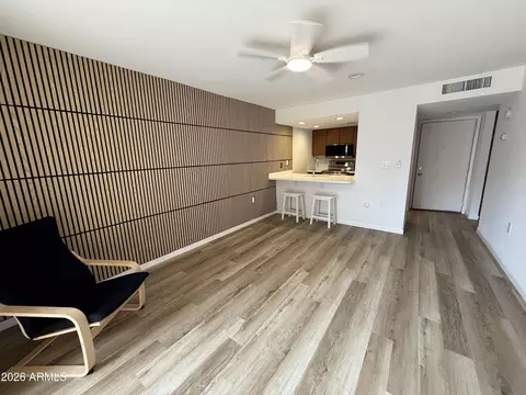 Living - 3033 E Devonshire Ave #1001, Phoenix, AZ 85016 photo 3 of 4
