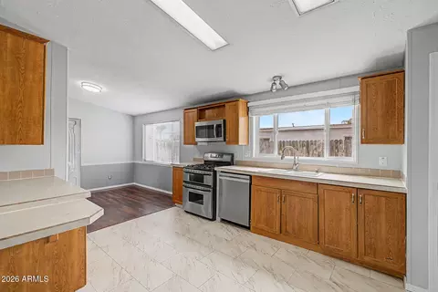 2087 E Michelle Dr, Phoenix, AZ 85022 photo 13
