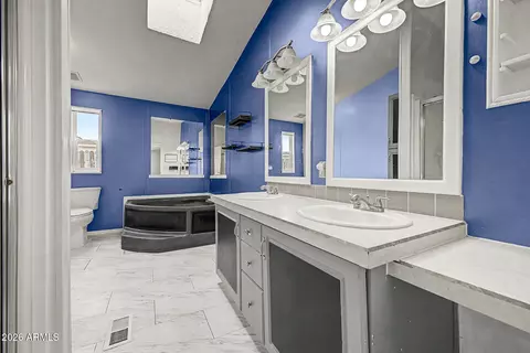 2087 E Michelle Dr, Phoenix, AZ 85022 photo 4