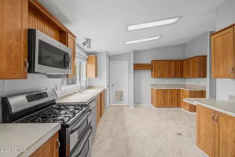 2087 E Michelle Dr, Phoenix, AZ 85022 photo 3