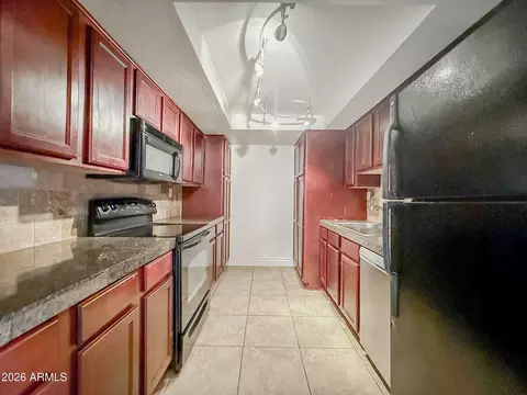 Kitchen - 3825 E Camelback Rd #215, Phoenix, AZ 85018 photo 1 of 2