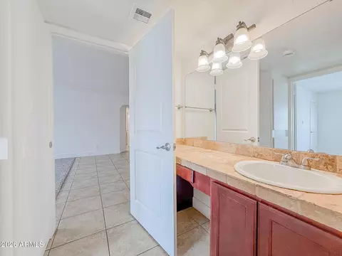 Bath - 3825 E Camelback Rd #215, Phoenix, AZ 85018 photo 3 of 6