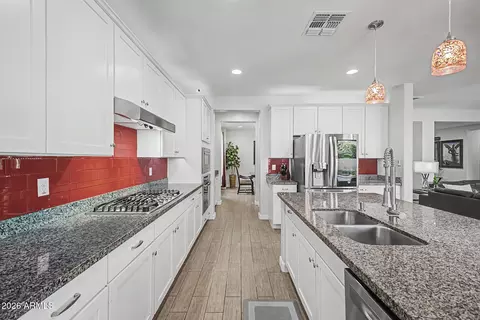 Kitchen - 3641 E Narrowleaf Dr, Gilbert, AZ 85298 photo 4 of 7