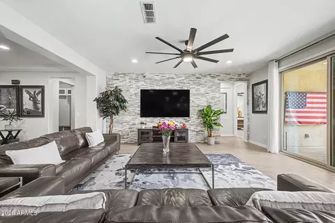 Living - 3641 E Narrowleaf Dr, Gilbert, AZ 85298 photo 4 of 7