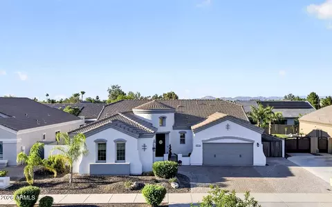 21288 E Russet Rd, Queen Creek, AZ 85142