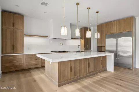 10980 E Winchcomb Dr, Scottsdale, AZ 85255