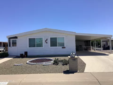 2247 N Nicklaus Dr, Mesa, AZ 85215