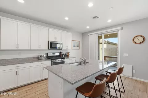 Kitchen - 9908 E Kinetic Dr, Mesa, AZ 85212 photo 2 of 6