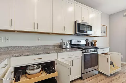 Kitchen - 9908 E Kinetic Dr, Mesa, AZ 85212 photo 6 of 6