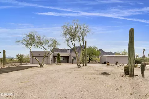 Exterior - 1775 N Mountain View Rd, Apache Junction, AZ 85119 photo 1 of 5
