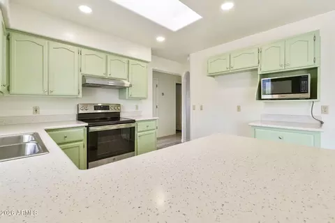 Kitchen - 1775 N Mountain View Rd, Apache Junction, AZ 85119 photo 4 of 5