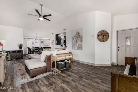 Entry Way - 551 E Sherri Dr, Gilbert, AZ 85296 photo 2 of 4
