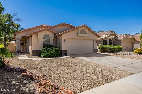 Exterior - 551 E Sherri Dr, Gilbert, AZ 85296 photo 3 of 10