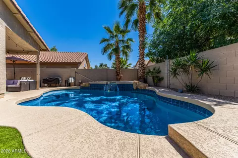 Exterior - 551 E Sherri Dr, Gilbert, AZ 85296 photo 10 of 10