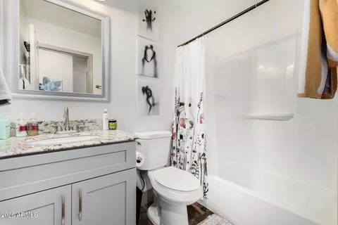 Bath - 551 E Sherri Dr, Gilbert, AZ 85296 photo 2 of 2