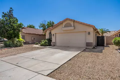 Exterior - 551 E Sherri Dr, Gilbert, AZ 85296 photo 5 of 10