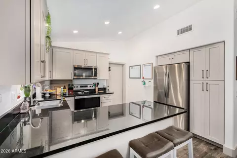 Kitchen - 551 E Sherri Dr, Gilbert, AZ 85296 photo 2 of 3