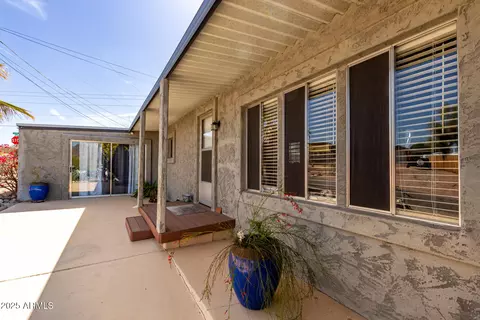 30 N Lilly Ct, Queen Valley, AZ 85118