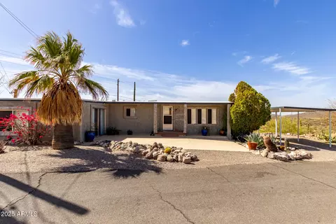 30 N Lilly Ct, Queen Valley, AZ 85118