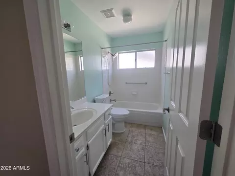 Bath - 18832 N 3rd Ave, Phoenix, AZ 85027 photo 2 of 2
