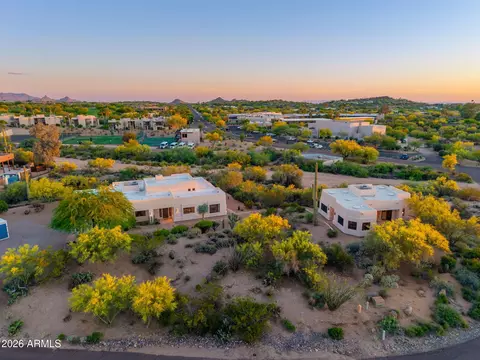 8001 E Carefree Dr, Carefree, AZ 85377