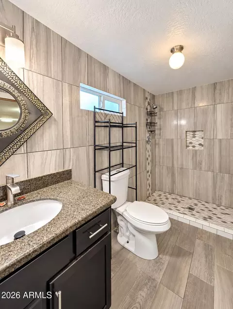 Bath - 2206 E Yale St, Phoenix, AZ 85006 photo 5 of 5