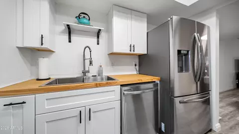 Kitchen - 1927 E Hampton Ave #115, Mesa, AZ 85204 photo 4 of 4