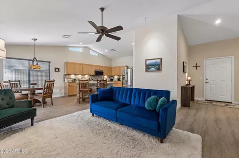 Entry Way - 3944 N 14th St, Phoenix, AZ 85014 photo 1 of 4
