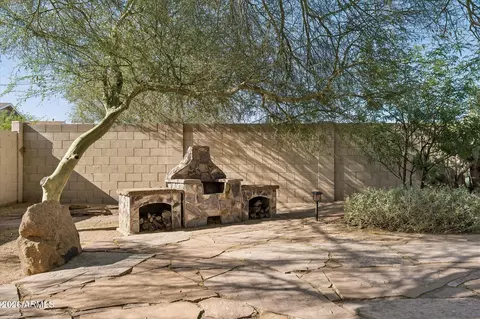 Exterior - 3944 N 14th St, Phoenix, AZ 85014 photo 4 of 12