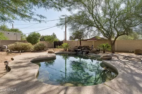 Exterior - 3944 N 14th St, Phoenix, AZ 85014 photo 9 of 12