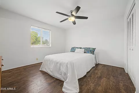 Bedroom - 3910 E Shangri La Rd, Phoenix, AZ 85028 photo 1 of 4