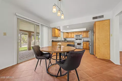 Dining - 3910 E Shangri La Rd, Phoenix, AZ 85028 photo 1 of 2