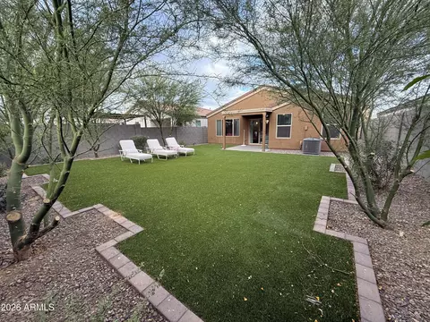 Exterior - 5838 S 23rd Dr, Phoenix, AZ 85041 photo 5 of 7