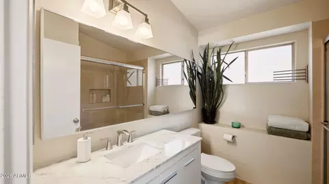 Bath - 4405 Estes Way, Phoenix, AZ 85044 photo 1 of 4
