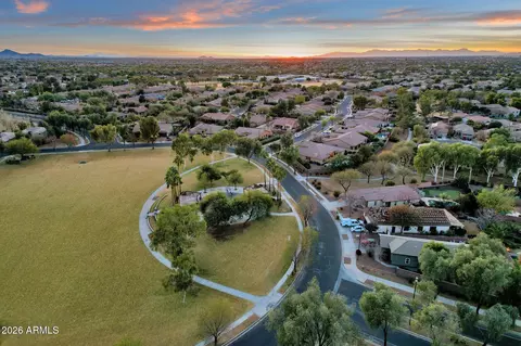 View/Area - 4708 E Cloudburst Dr, Gilbert, AZ 85297 photo 6 of 7