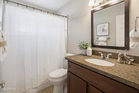 Bath - 2314 E Montecito Ave, Phoenix, AZ 85016 photo 4 of 4