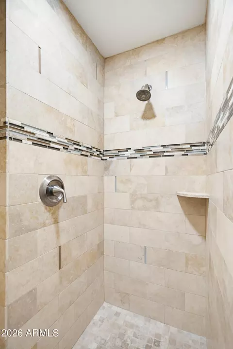 Bath - 2314 E Montecito Ave, Phoenix, AZ 85016 photo 2 of 4