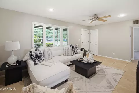 Living - 2314 E Montecito Ave, Phoenix, AZ 85016 photo 3 of 6