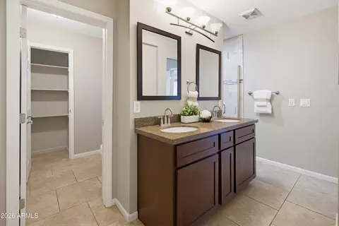 Bath - 2314 E Montecito Ave, Phoenix, AZ 85016 photo 3 of 4