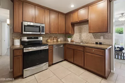 Kitchen - 2314 E Montecito Ave, Phoenix, AZ 85016 photo 2 of 2