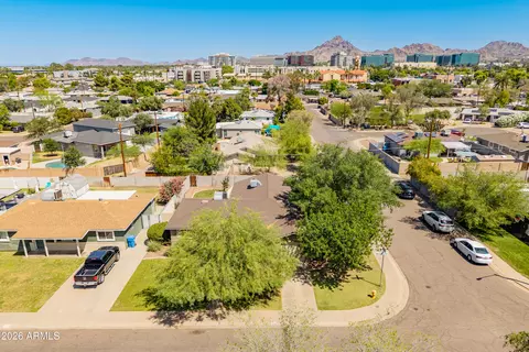 View/Area - 2314 E Montecito Ave, Phoenix, AZ 85016 photo 2 of 3