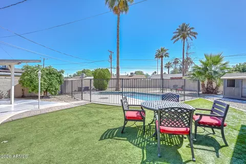 Exterior - 2032 E Cheery Lynn Rd, Phoenix, AZ 85016 photo 2 of 10