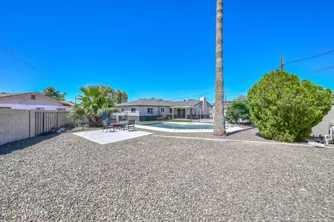 Exterior - 2032 E Cheery Lynn Rd, Phoenix, AZ 85016 photo 9 of 10