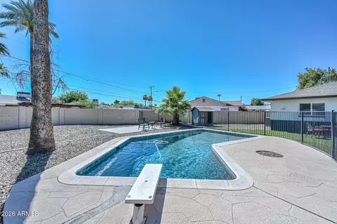 Exterior - 2032 E Cheery Lynn Rd, Phoenix, AZ 85016 photo 4 of 10