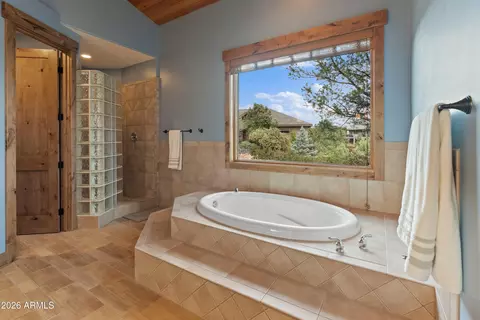 Bath - 2601 E Golden Aster Cir, Payson, AZ 85541 photo 9 of 10