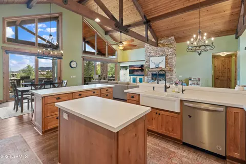 Kitchen - 2601 E Golden Aster Cir, Payson, AZ 85541 photo 4 of 9