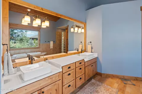 Bath - 2601 E Golden Aster Cir, Payson, AZ 85541 photo 3 of 10