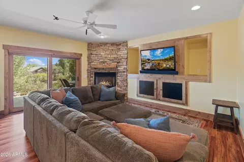 Living - 2601 E Golden Aster Cir, Payson, AZ 85541 photo 3 of 8